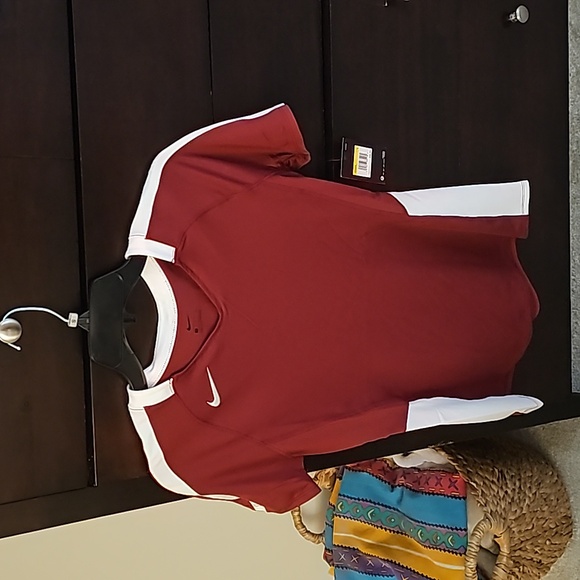 NWT Red Nike sports tee-shirt (2 small avail) - Picture 4 of 4